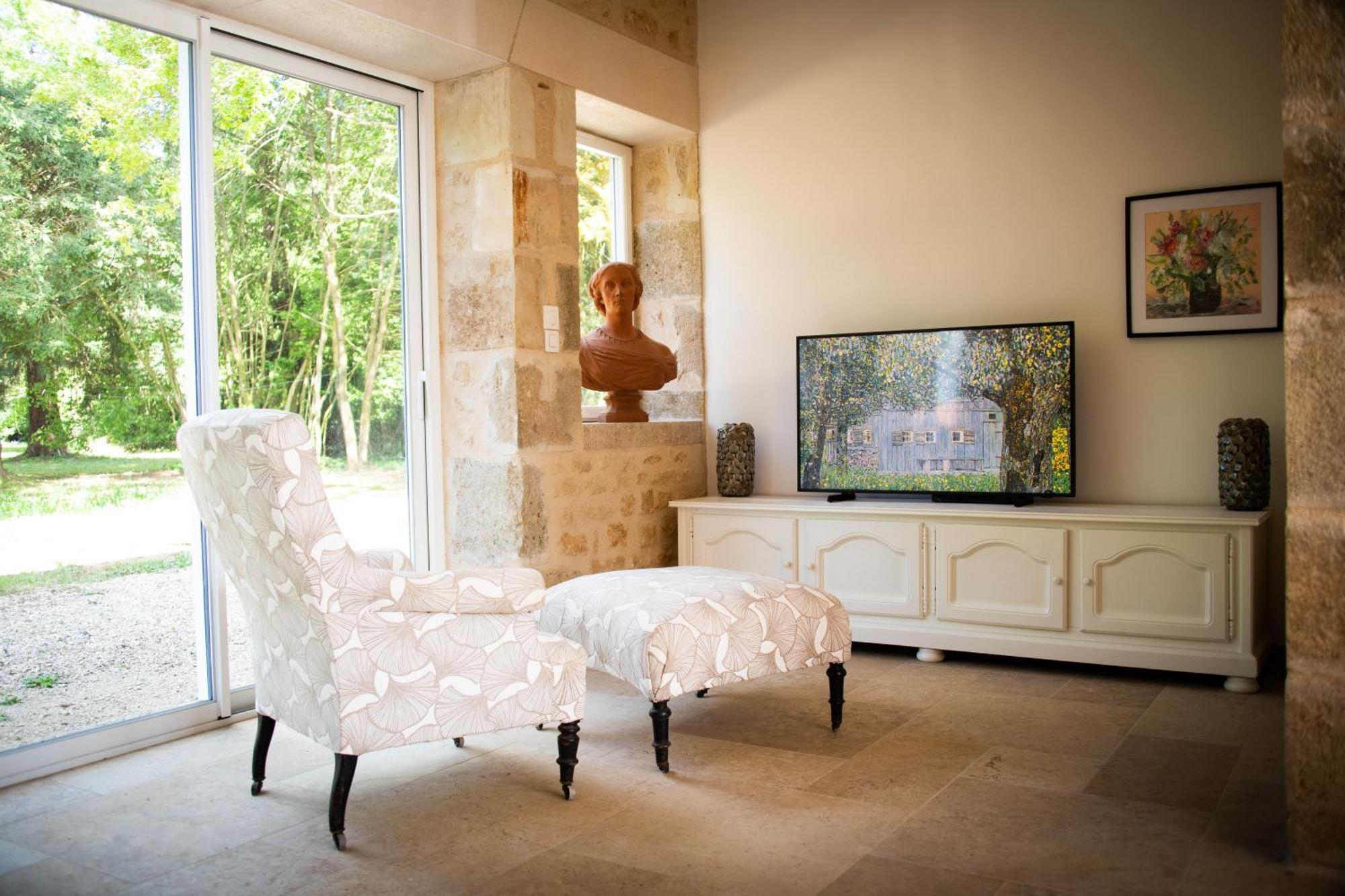 Domaine De La Briouse Bed & Breakfast Sanxay Екстериор снимка